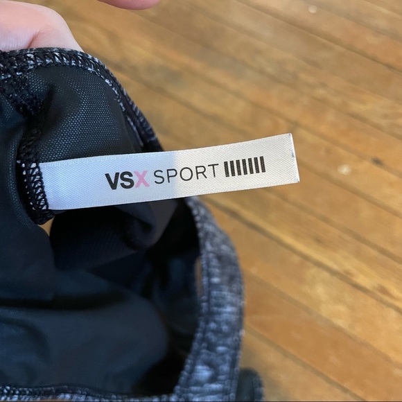 Victoria’s Secret sport VSX sports bra - Picture 4 of 6